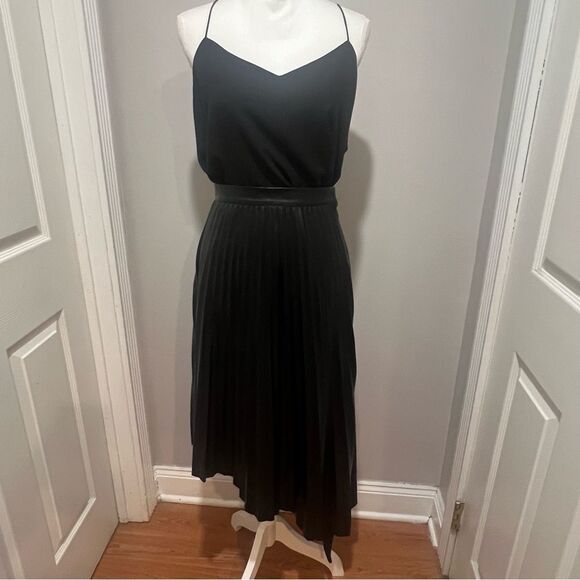 Bishop + Young Presley Vegan pleated Leather Skirt women's size small in black - Picture 8 of 15